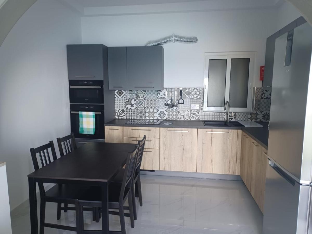 Beautiful Sliema Seaview Apt Exterior foto